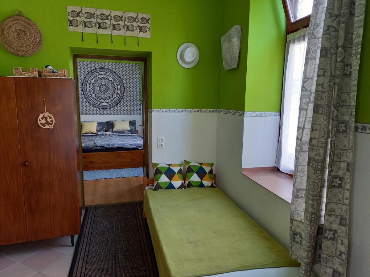 Gabor Vendeghaz Apartment Eger Bagian luar foto